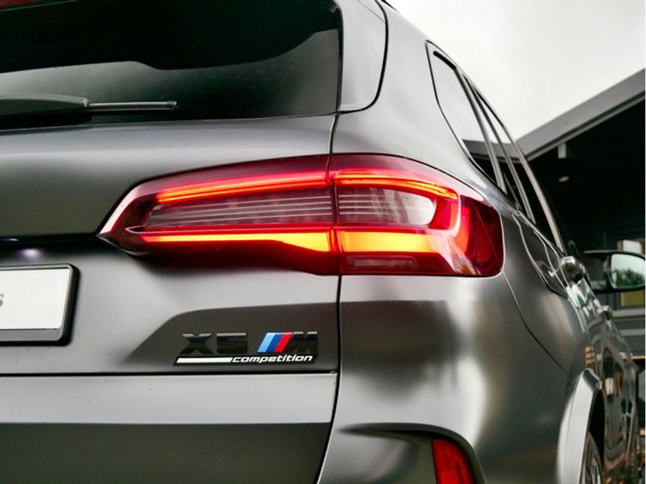 2022 BMW X5 - image 10