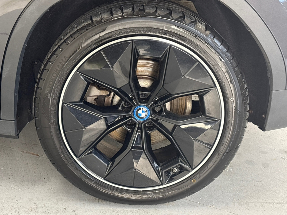 2022 BMW iX3 - image 11