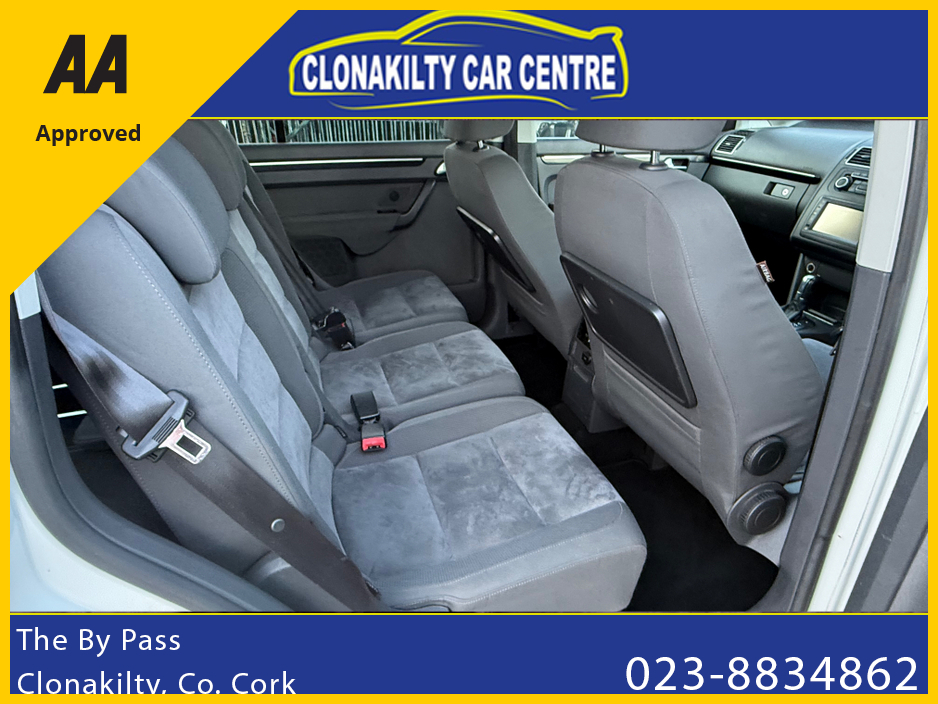 2011 Volkswagen Touran - image 12