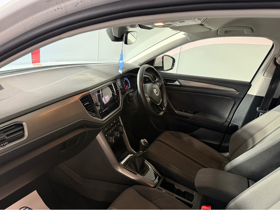 2021 Volkswagen T-Roc DESIGN 1.0 TSI 110HP 5DR