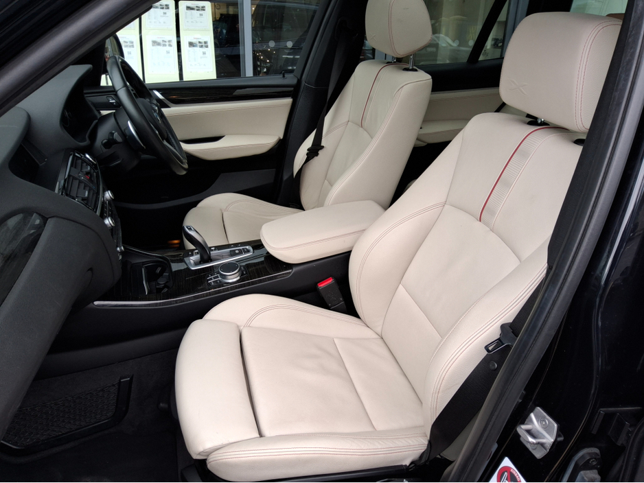 2017 BMW X3 - image 11