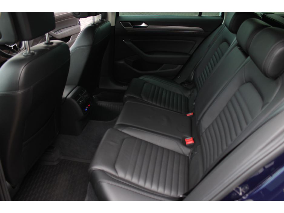 2019 Volkswagen Passat - image 20