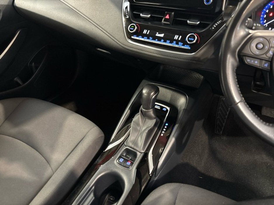 2021 Toyota Corolla - image 11