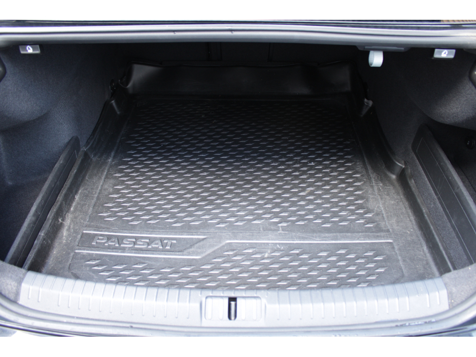 2018 Volkswagen Passat - image 21