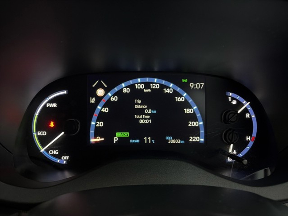 2024 Toyota Yaris Cross - image 13