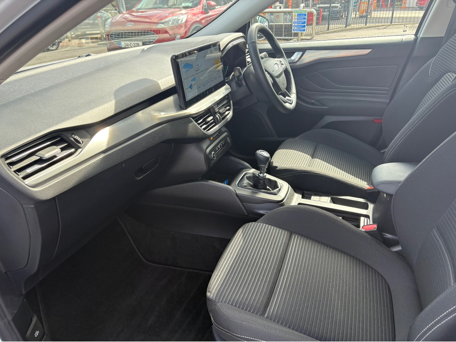 2023 Ford Focus - image 8
