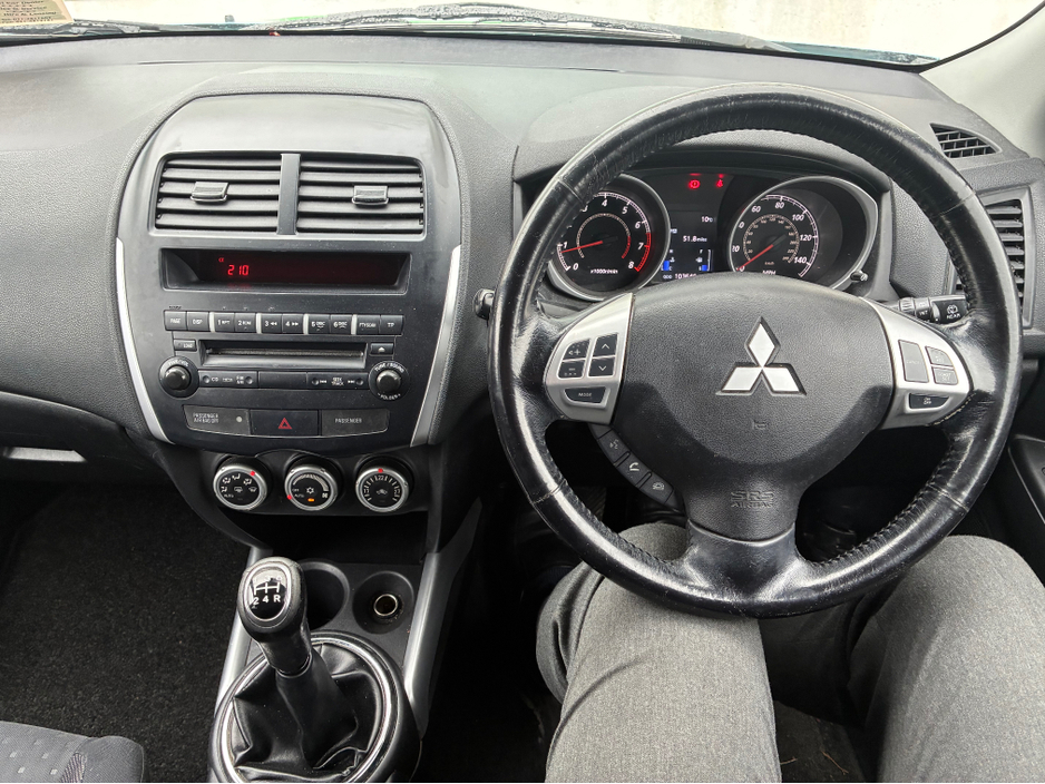 2011 Mitsubishi ASX - image 22