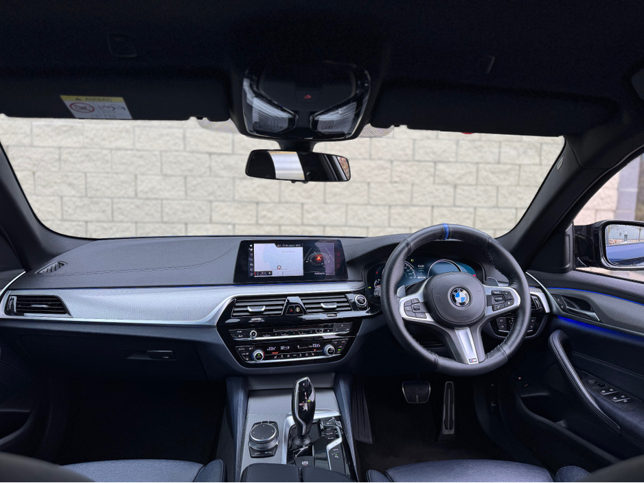 2017 BMW 5 Series - image 21