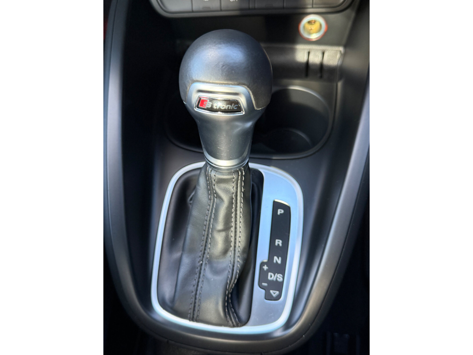 2016 Audi A1 - image 11