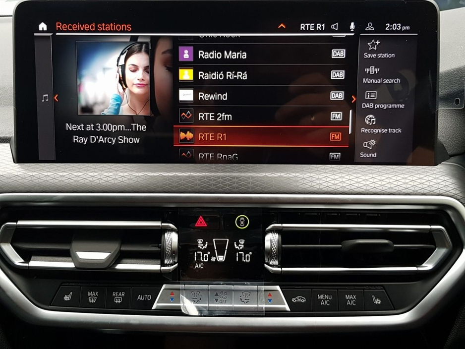 2025 BMW X4 - image 17