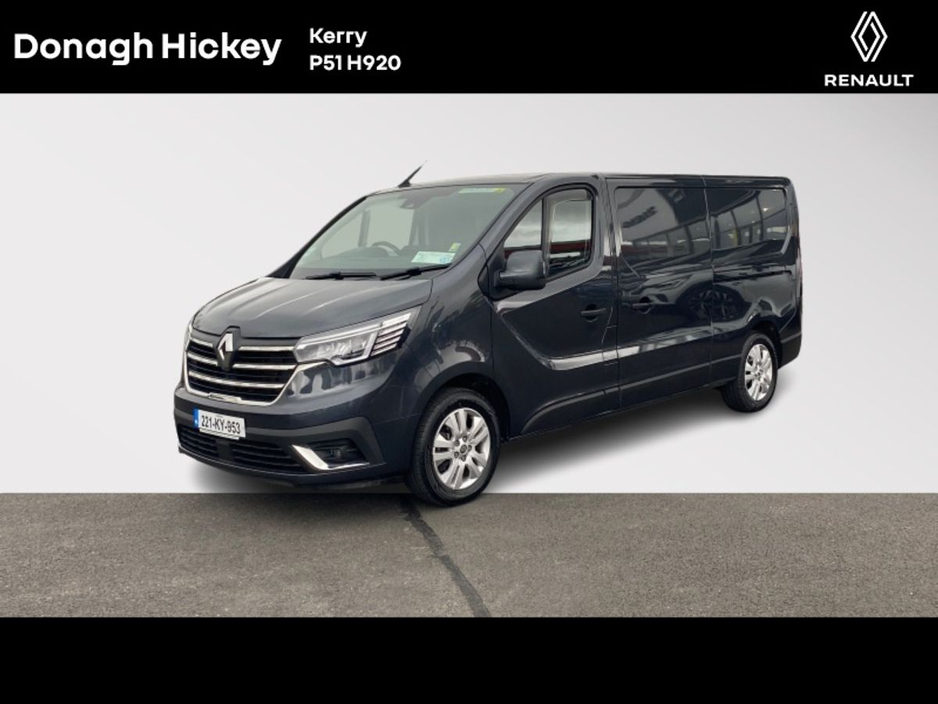 2022 Renault Trafic - image 14