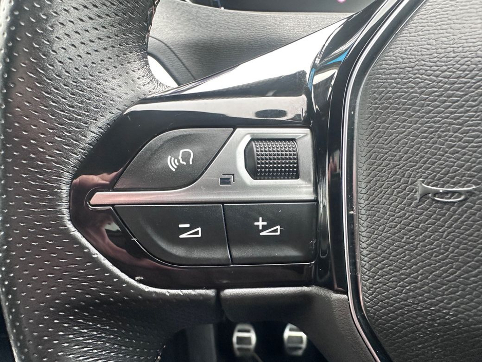 2019 Peugeot 3008 - image 26