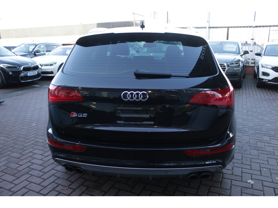 2015 Audi SQ5 - image 5