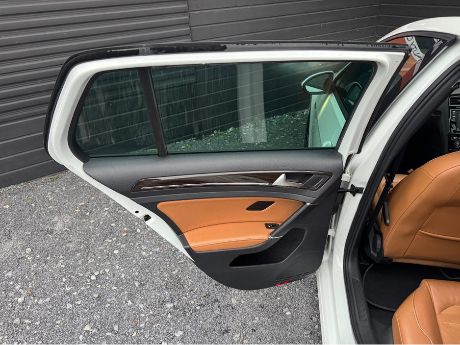 2015 Volkswagen Golf - image 16