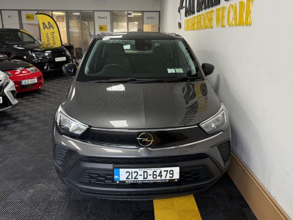 2021 Opel Crossland - image 2