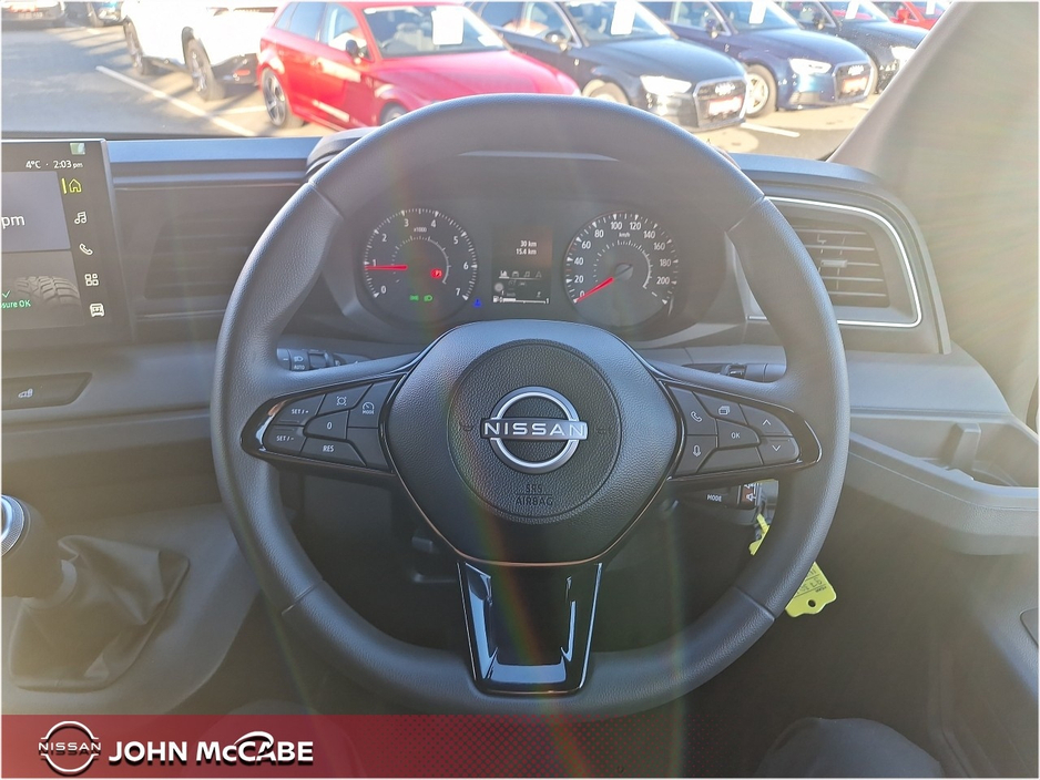 2026 Nissan Interstar - image 16