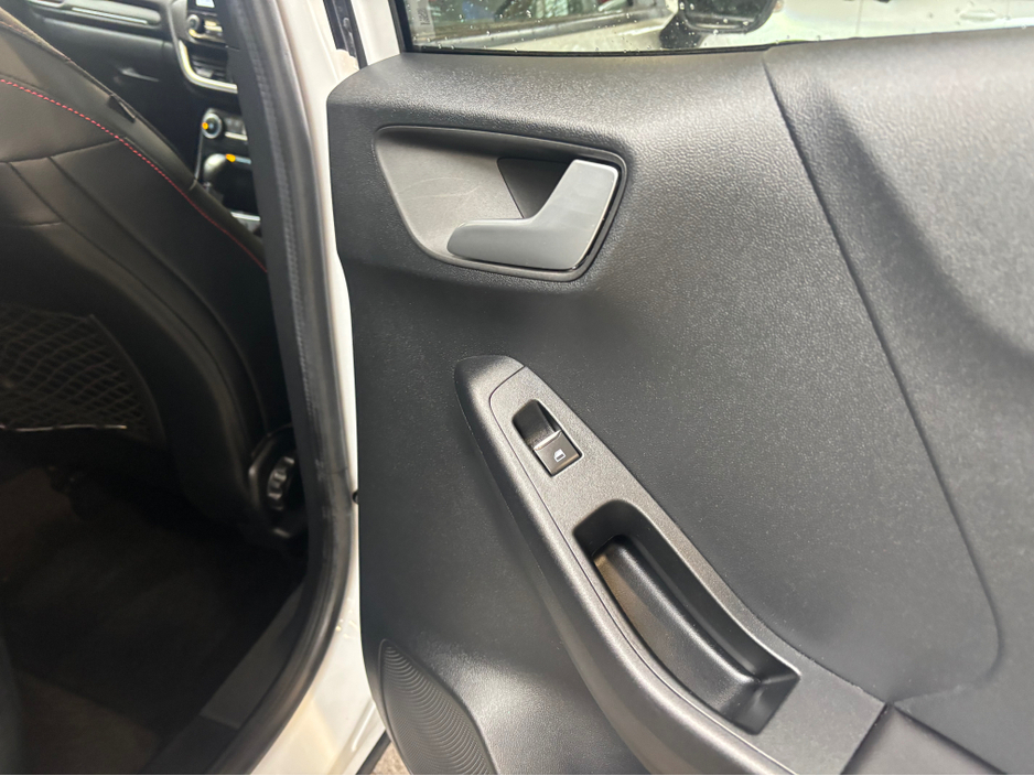 2023 Ford Puma - image 17