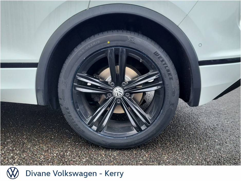 2020 Volkswagen Tiguan - image 9