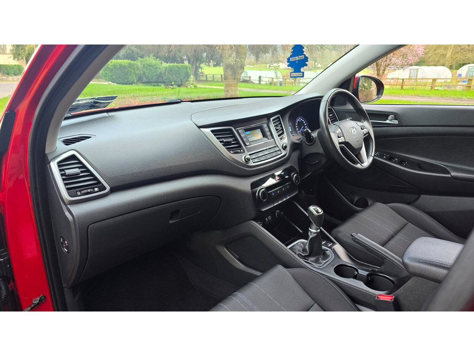 2016 Hyundai Tucson - image 17