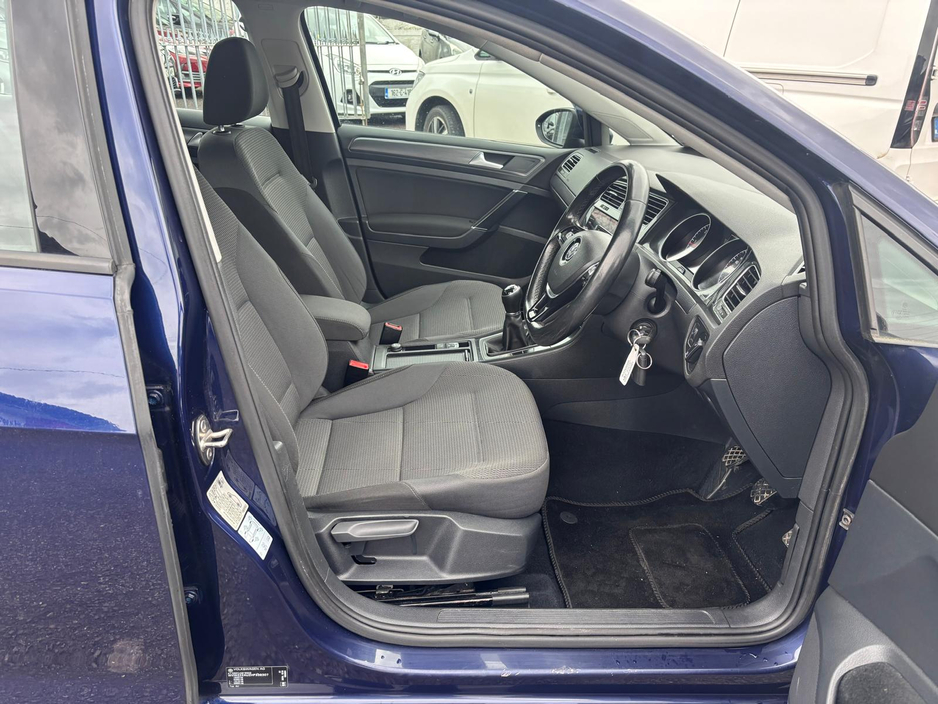 2017 Volkswagen Golf - image 12