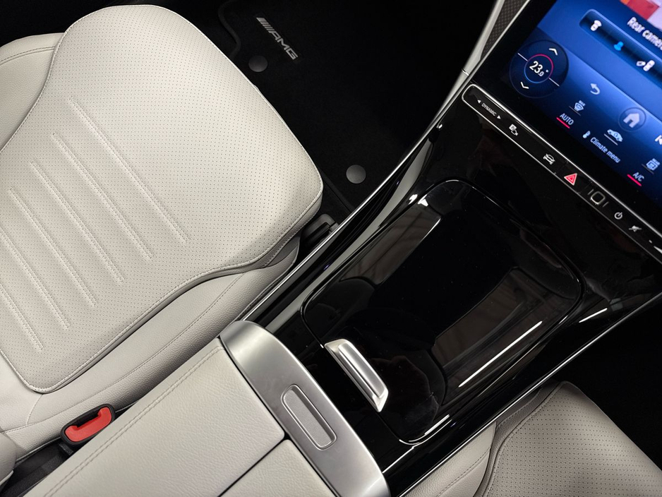 2025 Mercedes-Benz C Class - image 15