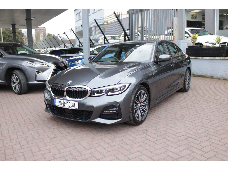 2019 BMW 3 Series - image 8