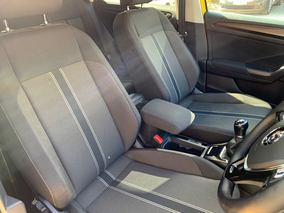 2018 Volkswagen T-Roc - image 18