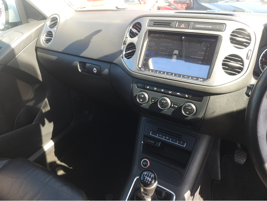 2016 Volkswagen Tiguan - image 7