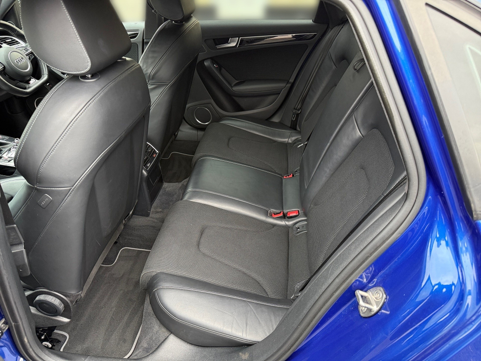 2015 Audi A4 - image 15