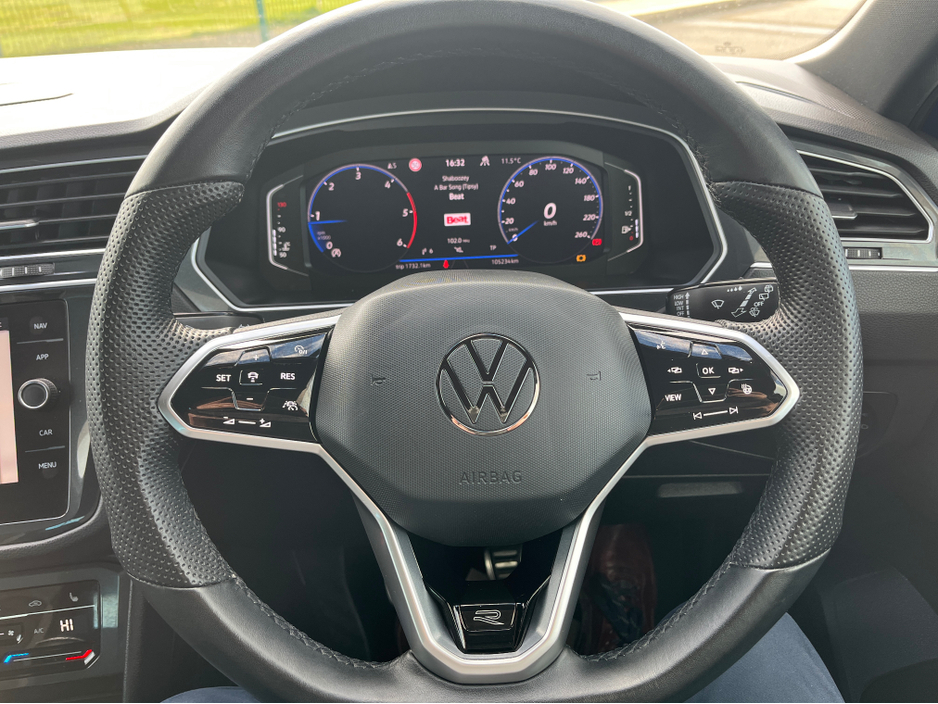 2021 Volkswagen Tiguan - image 16