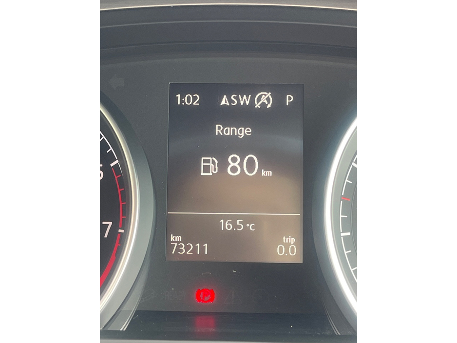 2016 Volkswagen Golf - image 3