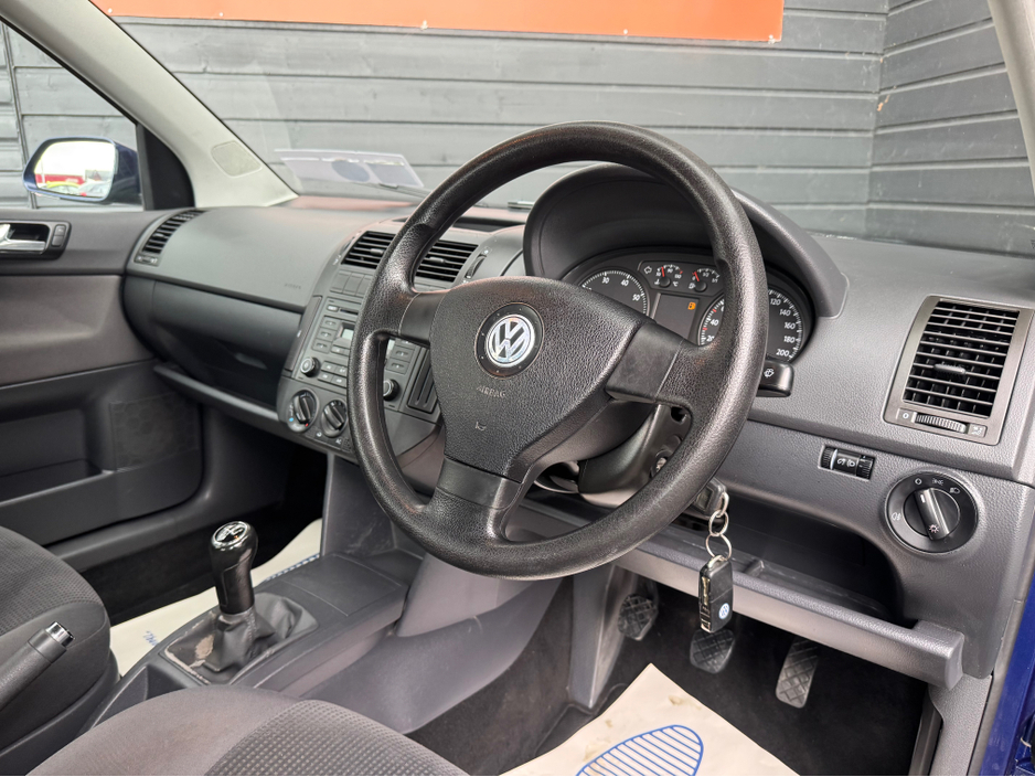 2008 Volkswagen Polo - image 8
