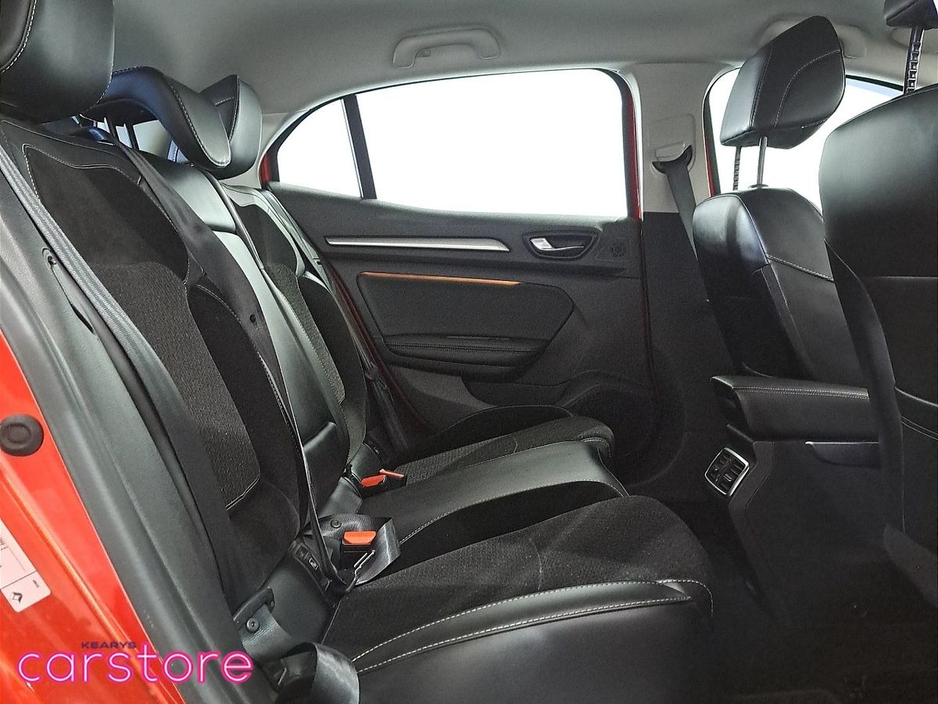 2017 Renault Megane - image 13