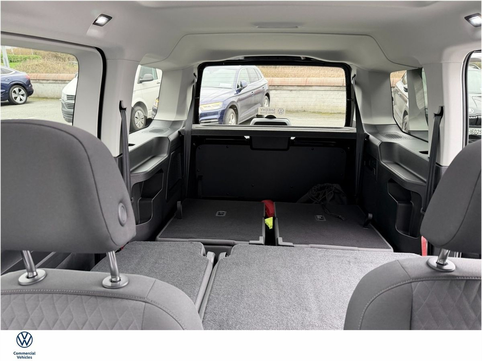 2026 Volkswagen Caddy Maxi Life - image 20