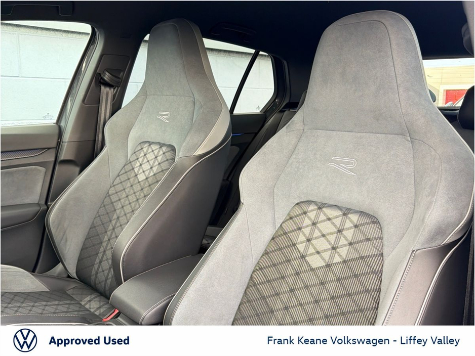 2021 Volkswagen Golf - image 20