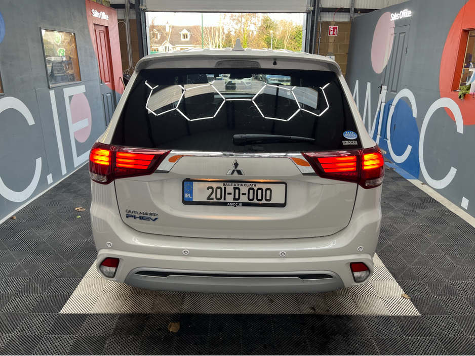 2020 Mitsubishi Outlander 2020 MITSUBISHI OUTLANDER PHEV 2.4L HYBRID / 48K KMS / ADAPTIVE CRUISE CONTROL, HEATED SEATS, REVERSE CAMERA & MORE €23,950