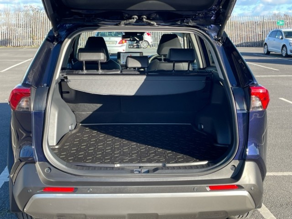 2024 Toyota Rav4 - Sol Edition - 2.5 Hybrid - Automatic - Leather Interior - 1 Previous Owner - Service History // Remote Central Locking // Front Electric Windows // Rear Electric Windows // Electric Mirrors // Heate €43,499