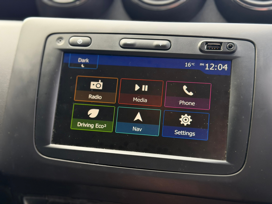 2019 Dacia Duster - image 11