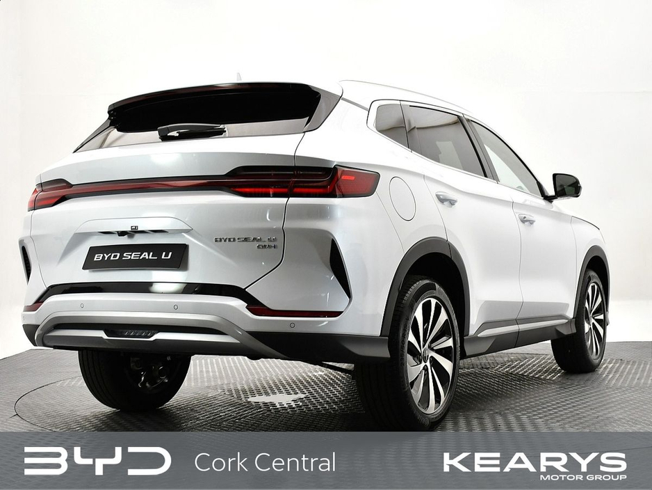 2025 BYD Seal U - image 6