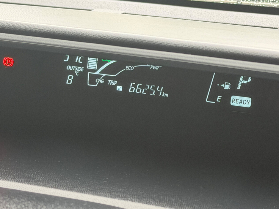 2016 Toyota Aqua - image 12