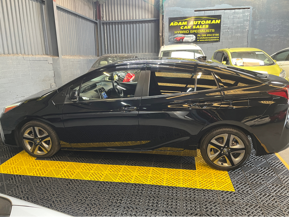 2020 Toyota Prius - image 5