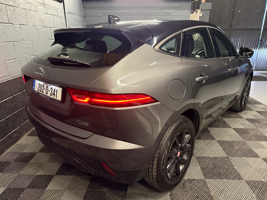 2020 Jaguar E-Pace - image 3