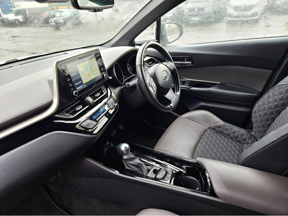 2022 Toyota C-HR 1.8 HYBRID SOL 4DR AUTO €19,950
