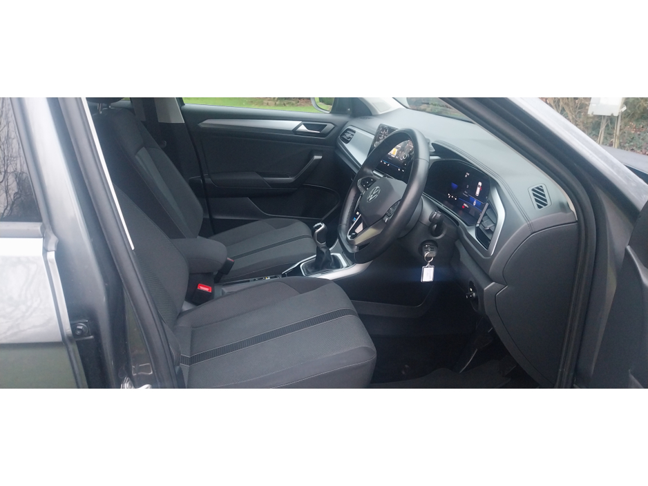 2023 Volkswagen T-Roc LIFE 2.0 TDI MAN 116HP €27,950