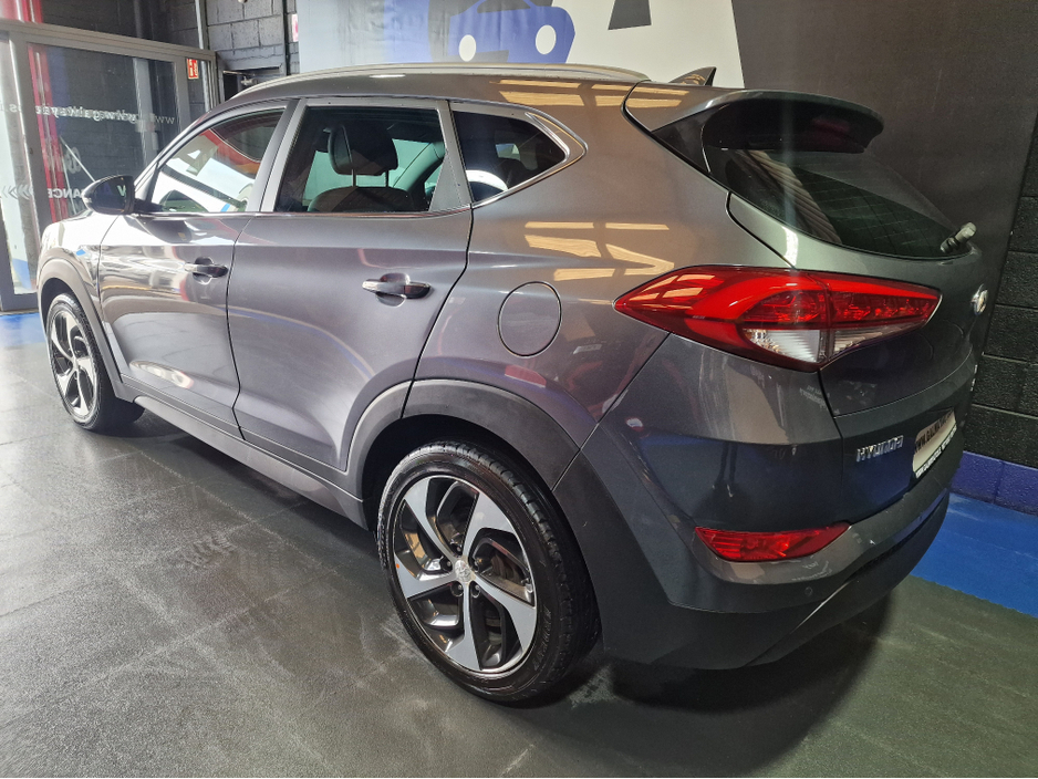 2017 Hyundai Tucson - image 6