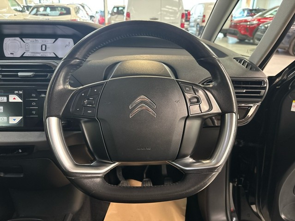 2016 Citroen C4 Picasso - image 9