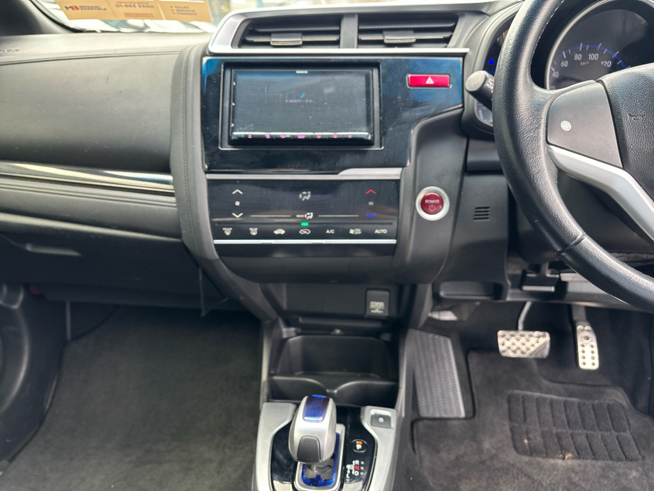 2014 Honda Fit - image 8