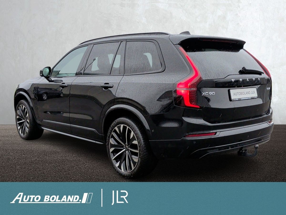 2025 Volvo XC90 - image 2