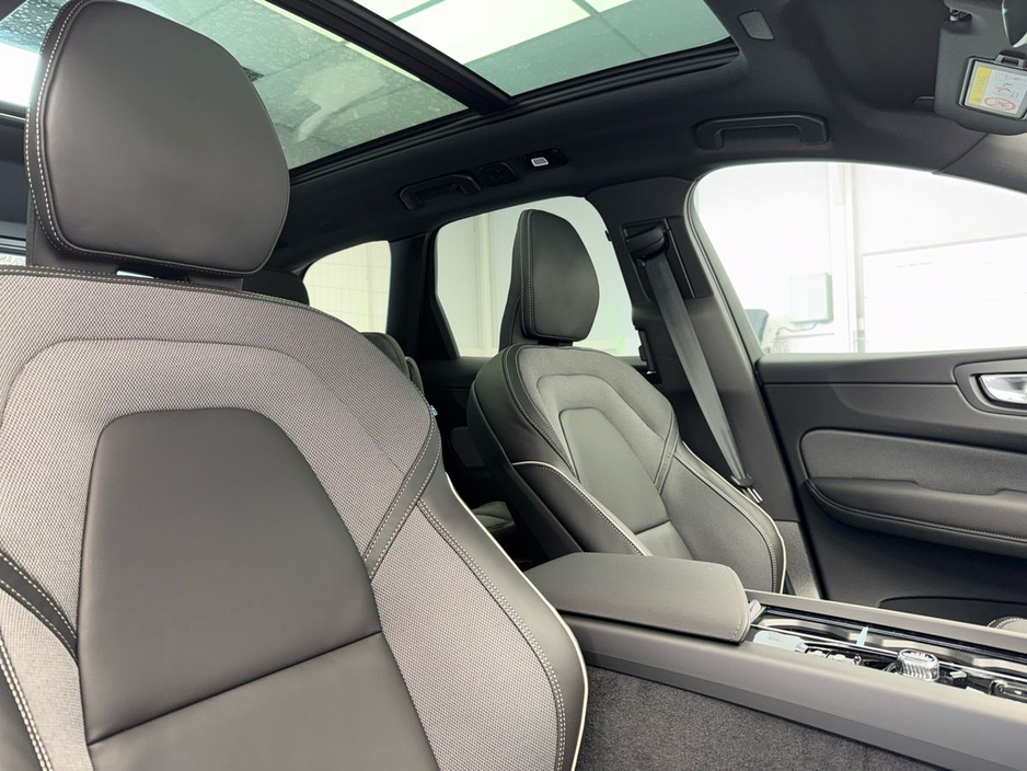 2026 Volvo XC60 - image 20