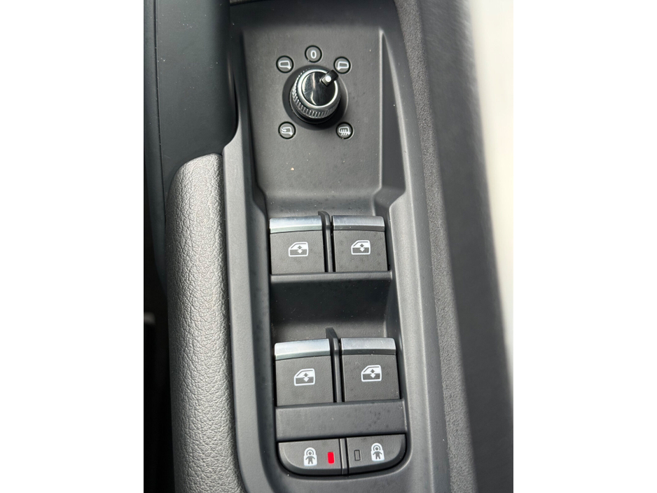 2023 Audi Q5 - image 27